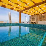I7 Lighthouse With Private Pool Apartment