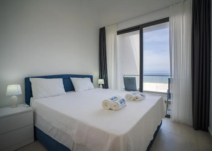 I7 Lighthouse With Private Pool Apartman