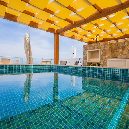Stunning With Private Pool On Roof Terrace Apartment