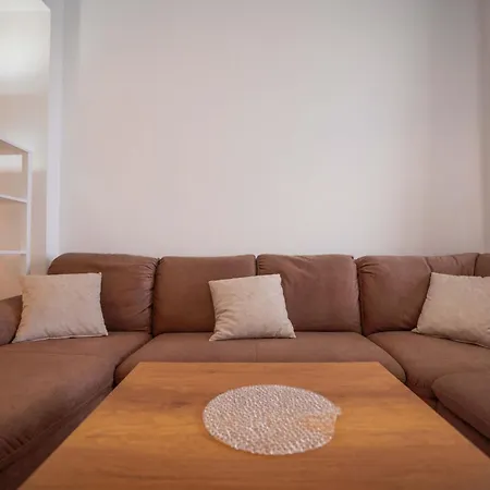 I7 Lighthouse With Private Pool Girne