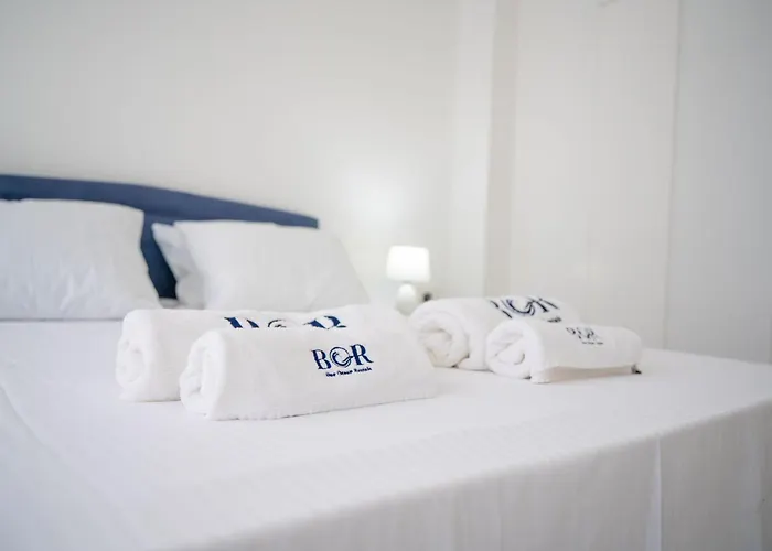 I7 Lighthouse With Private Pool 凯里尼亚